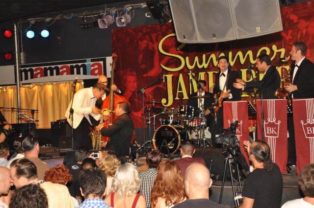 min 2010 08 05 mamamia 180